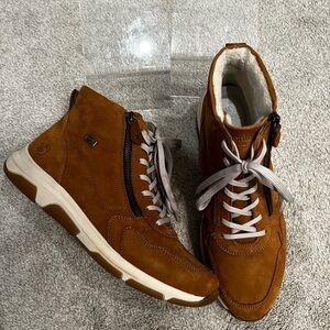 Remonte Women’s Hi Top Side Zip Leather Boots Size 41 9-9.5